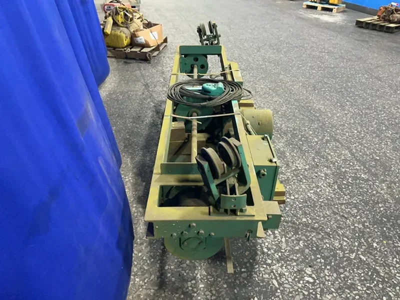 .5 TON HOIST