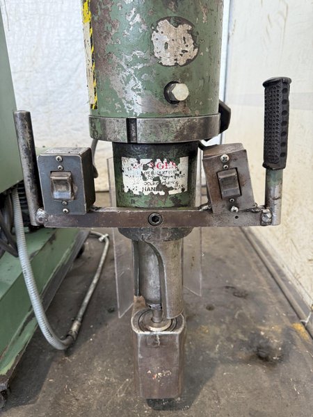 70 TON FRANKLIN HYDRAULIC C FRAME HYDRAULIC WEB PUNCH. STOCK # 0887225