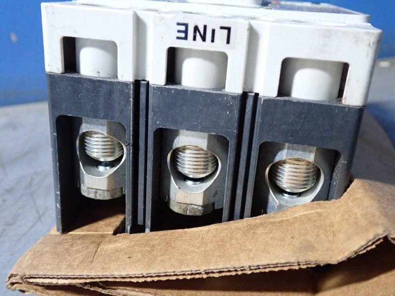 EATON 1/3HP INDUSTRIAL CIRCUIT BREAKER FRAME   -  JGH325033GC