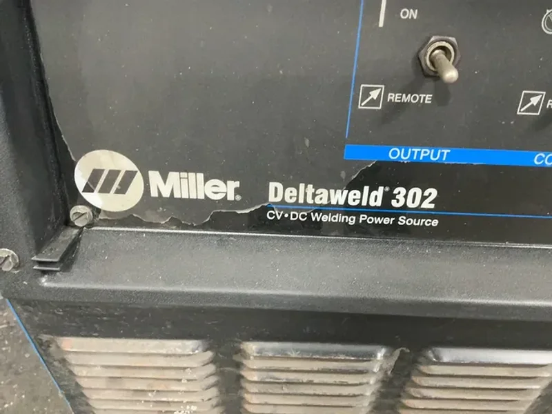 MILLER 300 AMPS WELDER  -  DELTAWELD 302