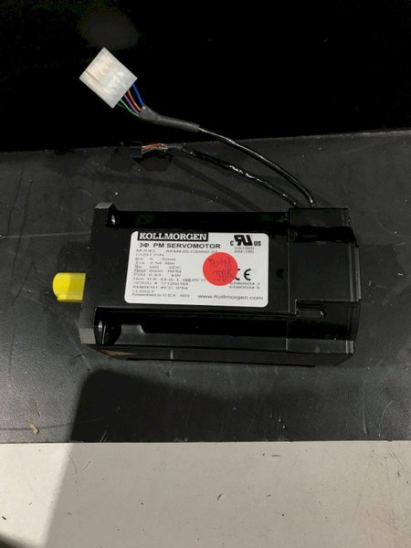 KOLLMORGEN AKM42S-CSSN2-02 SERVO AND SPINDLE MOTORS USED