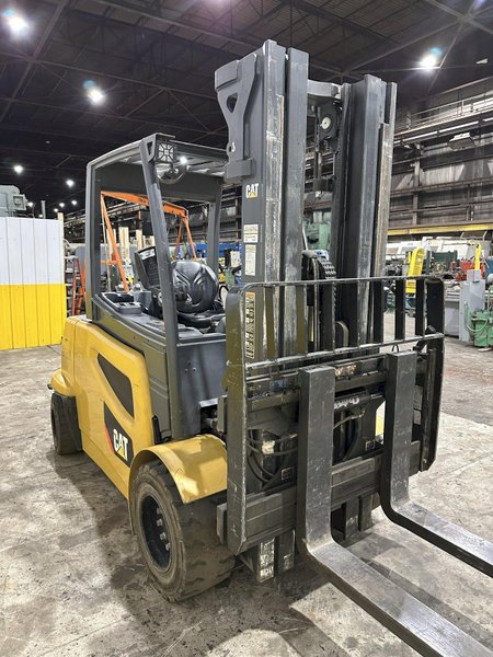 11,000 LBS CAT MODEL #2ET11000 ELECTRIC FORKLIFT, NEW 2019: STOCK #22687
