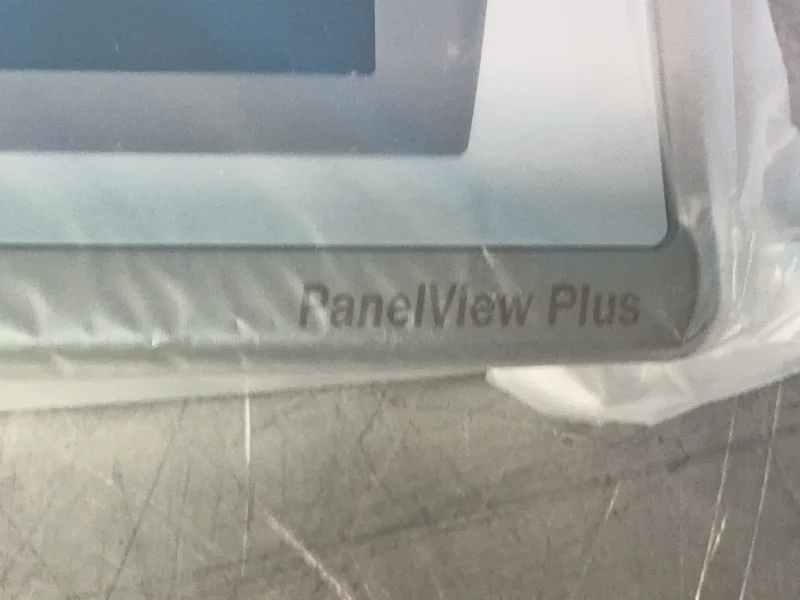 ALLEN-BRADLEY PANELVIEW PLUS 7 OPERATOR PANEL  -  2711P-T7C21D8S