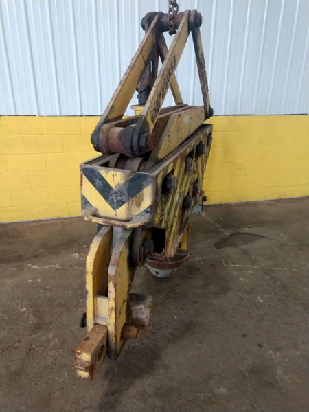 25,000 LB 12.5 TON BRADLEY COIL GRAB: STOCK 13241