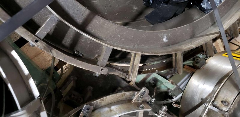 24″ CCW Feeder Bowl