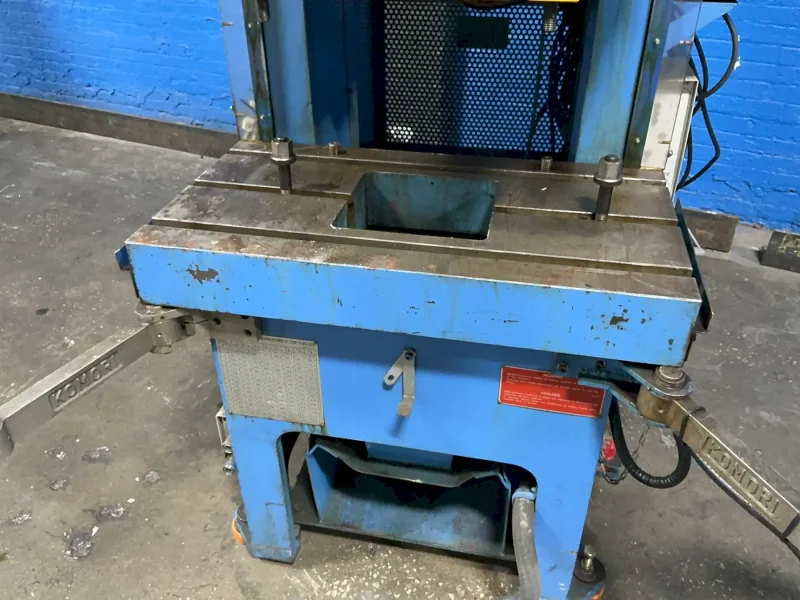 AIDA 40 TON GAP FRAME PRESS  -  NC1-45(2)