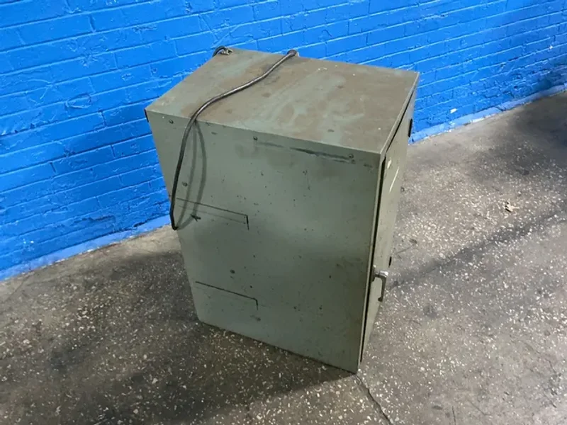 17" X 16" X 31" HONE CABINET