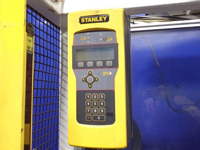 HS TECHNOLOGIES ASSEMBLY STATION  -  C-PILLAR QUAD CAB