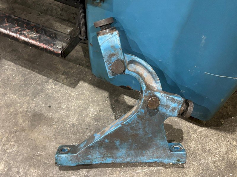 19" X 40" ENCO MODEL #111-1838 GEARED HEAD GAP BED ENGINE LATHE 2.56" HOLE: YOBRO #24324