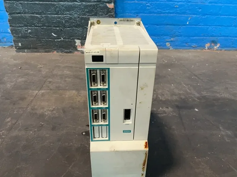 MITSUBISHI 9 KW SERVO DRIVE UNIT  -  MDS-C1-V1-90