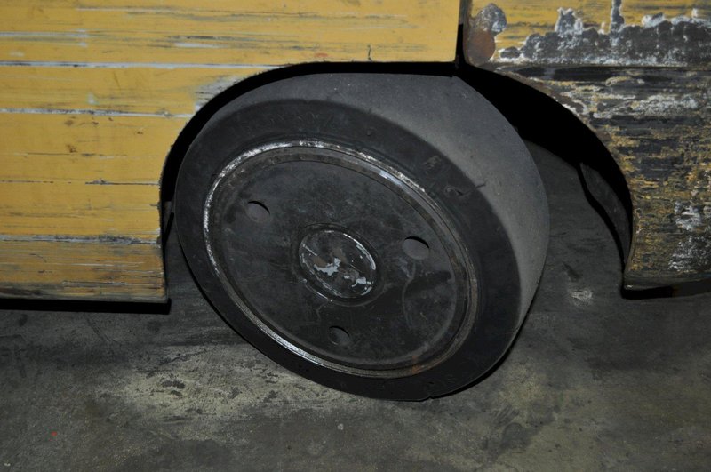 4700 LB Caterpillar LP Forklift