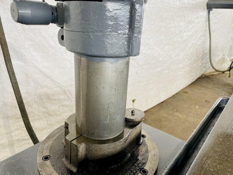 DONAU DR13 RADIAL ARM DRILL PRESS. STOCK # 0103722