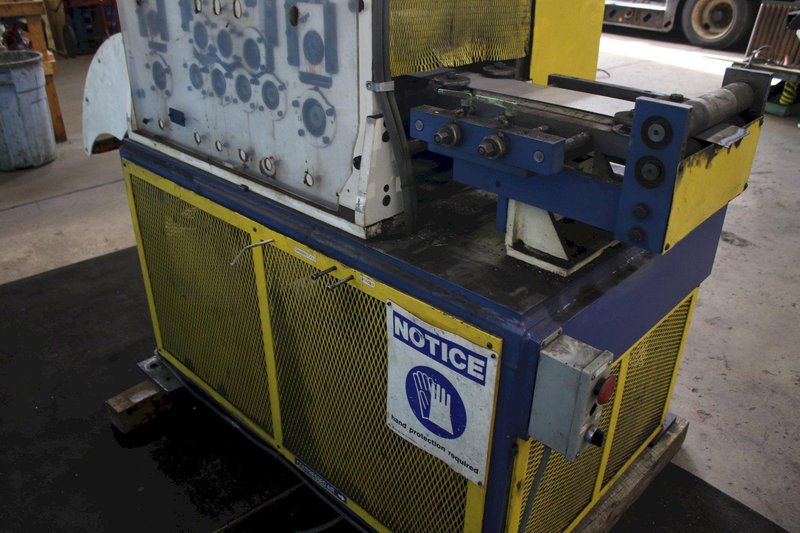 CD &amp; F STRAIGHTENER/LEVELER: STOCK #76442