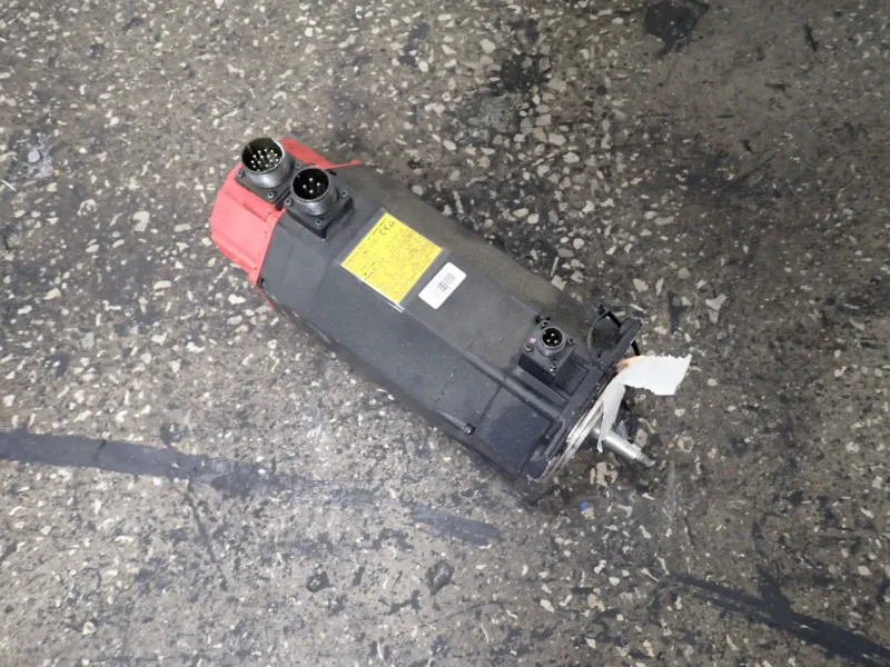 FANUC 1.8 KW SERVO MOTOR   -  AM9/3000 / A06B-0163-B175
