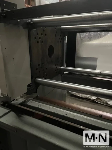 55 TON 3 OZ TOYO MODEL Si-55V-D150CU INJECTION MOLDING MACHINE MFG 2013