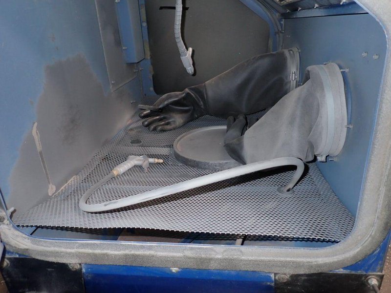 (2) 35" X 22" X 20" BLAST CABINET