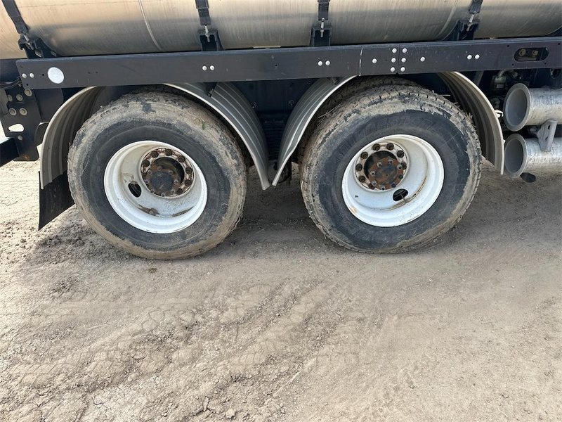 2012 Mack GU 713 1M2AX09C1CM010798