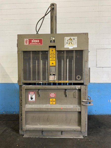 60" X 30" PIQUA VERTICAL CARDBOARD BALER: STOCK #79974