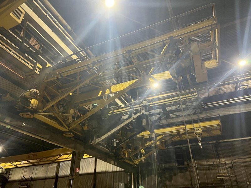 3 TON X 15' SHEPARD-NILES WALL MOUNTED POWERED GANTRY CRANE: STOCK 18474