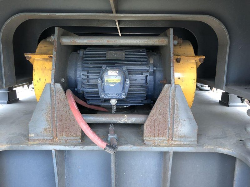 G/K MODEL VM240 LUMP CRUSHER, S/N C10644-03
12&#039; Wide X 5&#039; Deep X 8&#039;4&quot; Long
Rate of Feed: 40 TPH @ 85 Lbs Per Cu. Ft.  BASE &amp; LEGS #11587
Material Description: Sand
38,000 Lbs