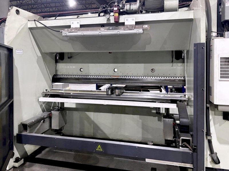 LVD Strippit PPED 135/30