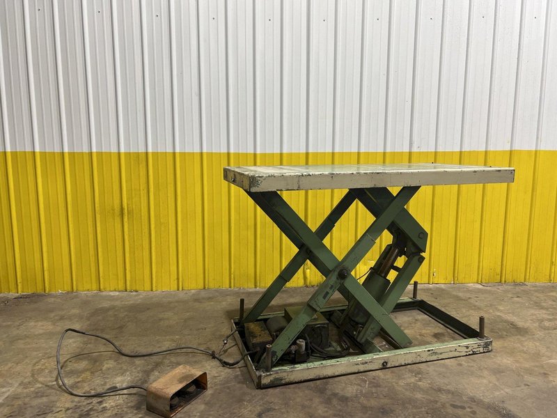 32" X 63" HYDRAULIC SCISSOR LIFT TABLE: STOCK 14718