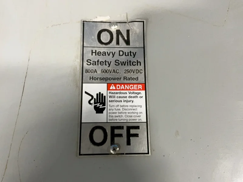 SIEMENS 800 AMPS, 600 VOLTS NON FUSIBLE DISCONNECT   -  012318P