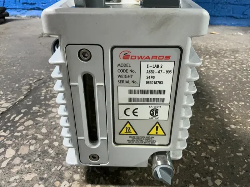 EDWARDS ROTARY VANE VACUUM PUMP   -  E-LAB  2