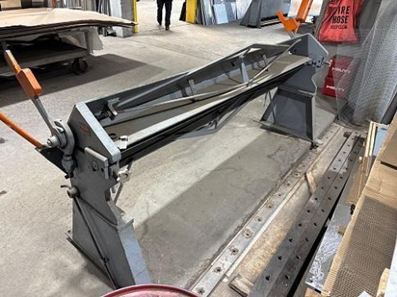 CHICAGO DRIES &amp; KRUMP 8' X 16 GA. APRON BRAKE