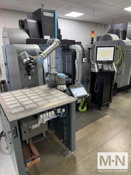 Hurco VM-10I CNC Vertical Machining Center, 2019 w/ Robot
