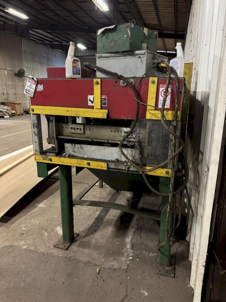 AMERICAN TRIM ROLLFORMER. STOCK # 0666425