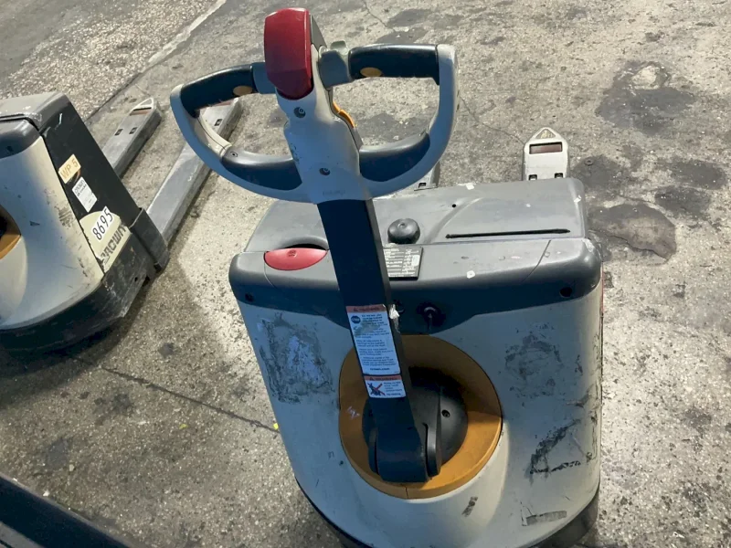 CROWN 4500 LBS ELECTRIC PALLET JACK  -  WP3035-45