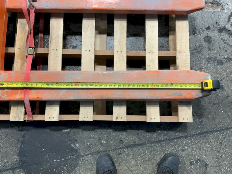 PRESTO 2200 LBS ELECTRIC PALLET JACK  -  PSL-22/27-E