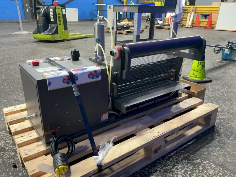 CHEMINSTRAMENTS 250F HOT ROLL LAMINATOR  -  HL-100