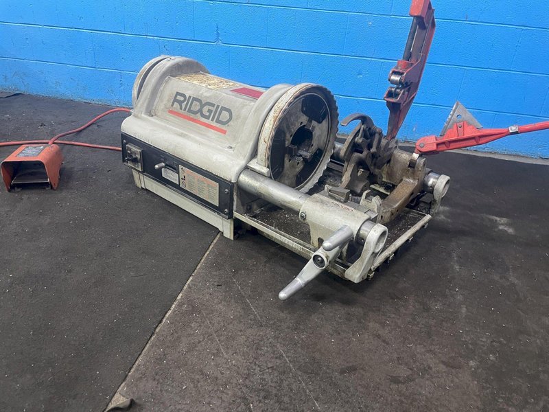 4&quot; RIDGID MODEL 124 BOLT AND PIPE THREADER:  STOCK #77026