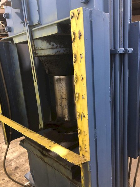 300 TON DAKE H-FRAME HYDRAULIC PRESS: STOCK #17036