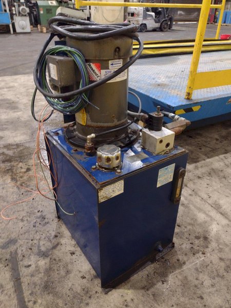 8,000 LBS X 108" X 84" BLUE GIANT MODEL #SEDPH 53-208 HYDRAULIC LIFT TABLE / ELEVATING DOCK: STOCK #22330