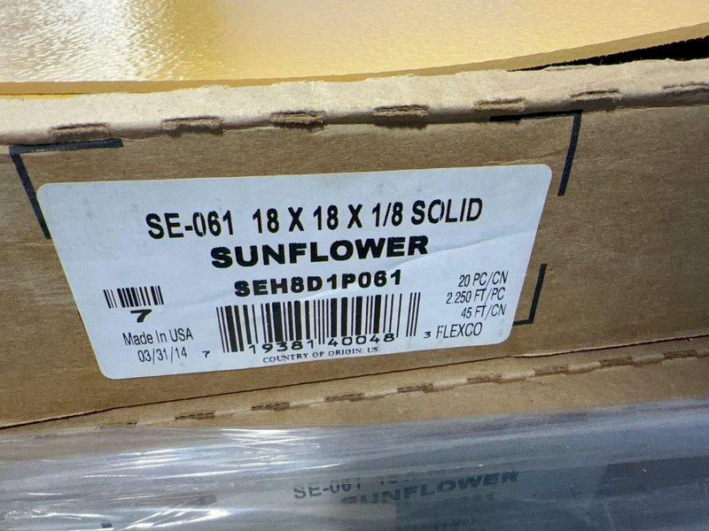 FLEXCO 18”X18”X1/8” FLOOR TILES   -  SE-061