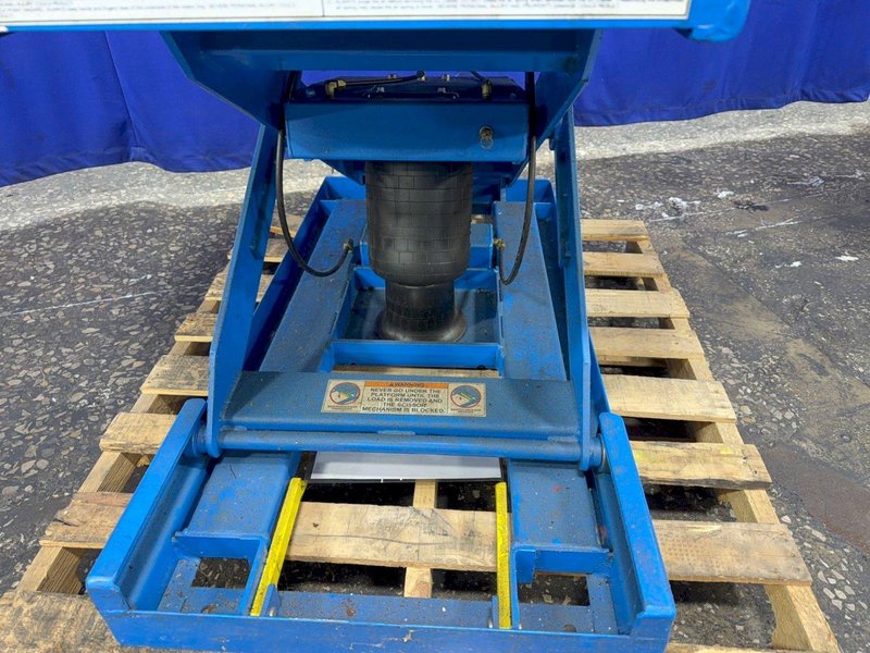 BISHAMON 43" / 4000 LBS PNEUMATIC TURN/LIFT TABLE