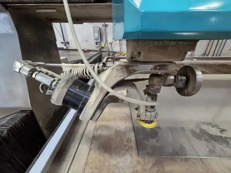 2018 FLOW MACH 500 4020 | Waterjet Cutters