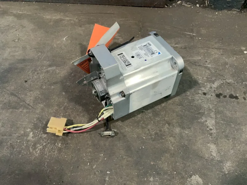 ABB AC SERVO MOTOR  -  3HNA008029-001 / TS4834N9030E411