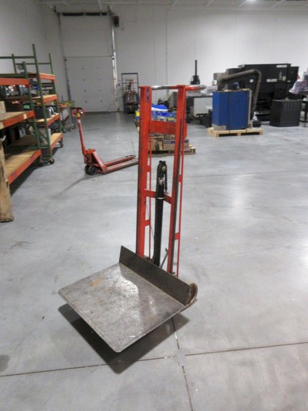 Global Die Cart 30" x 22" Platform 48" Lift Height, Foot Lever Operated - Auction Item
