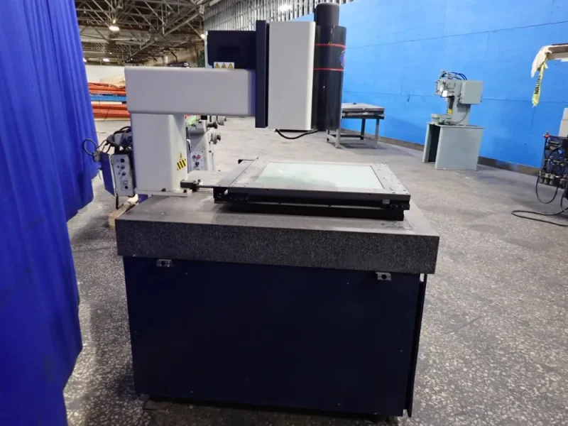 OPTICAL GAGING PRODUCTS INC 21 1/2" X 21 1/2" VIDEO MEASURING SYSTEM  -  AVANT 400 ZIP
