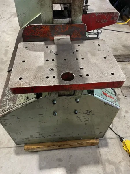 PIRANHA P-90  90 Ton Hydraulic Ironworker 1994’ USA 7118