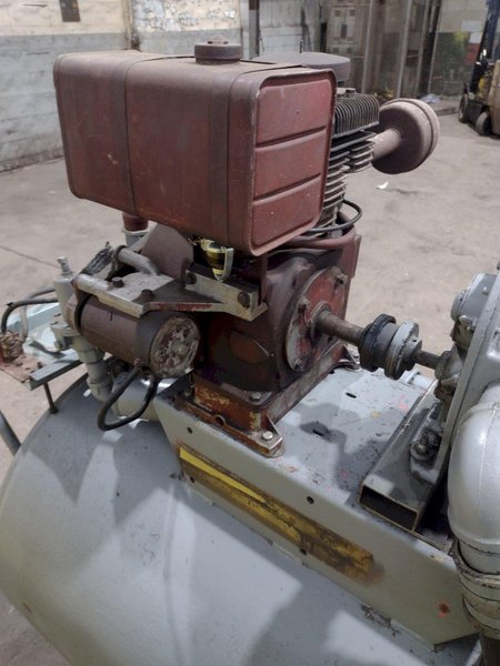 PORTABLE GAS MOTOR SUMP SUCKER &amp; PUMP: STOCK #19224