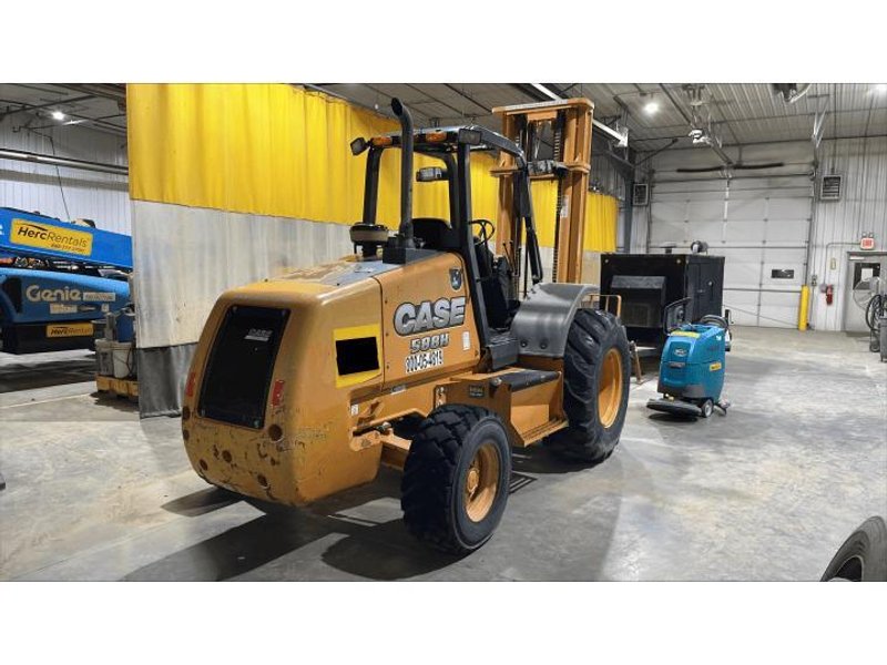 Case 588H Rough Terrain Forklift, 2015 – 8,000LB Capacity, Low Hours