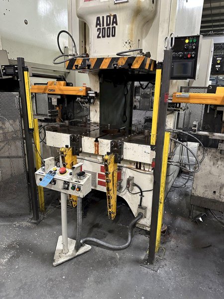 220 TON AIDA GAP FRAME STAMPING PRESS