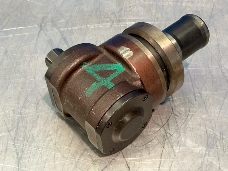 RIGHT ANGLE TOOL HOLDER