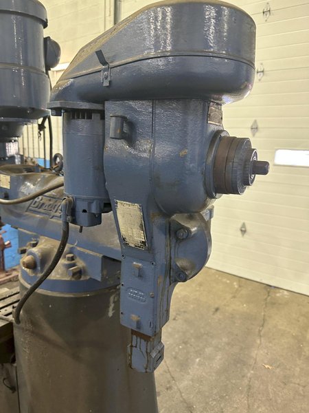 2 HP BRIDGEPORT VERTICAL MILLING MACHINE WITH SLOTTING HEAD : STOCK #77315
