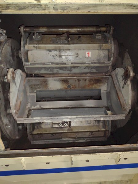 SINTOBRATOR MODEL #EC-2-P-008 CAROUSEL TYPE TUMBLING FINISHER: STOCK #18784